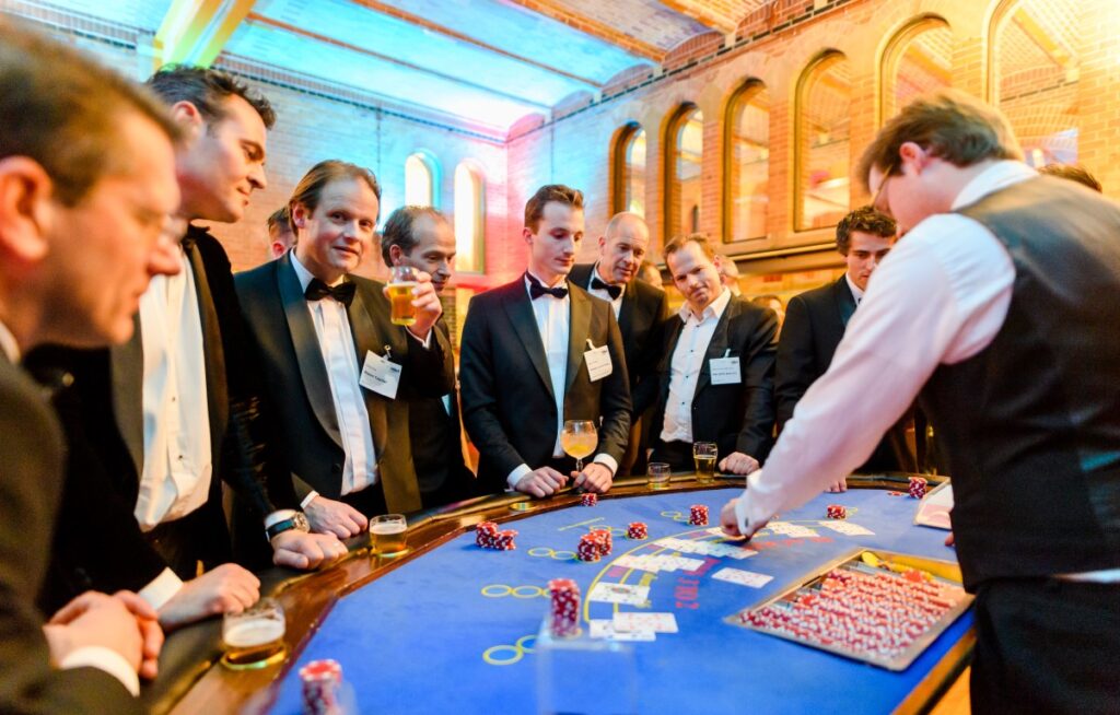 Casino tafels voor je bedrijfsfeest huren doe je bij Mobiel Casino Nederland